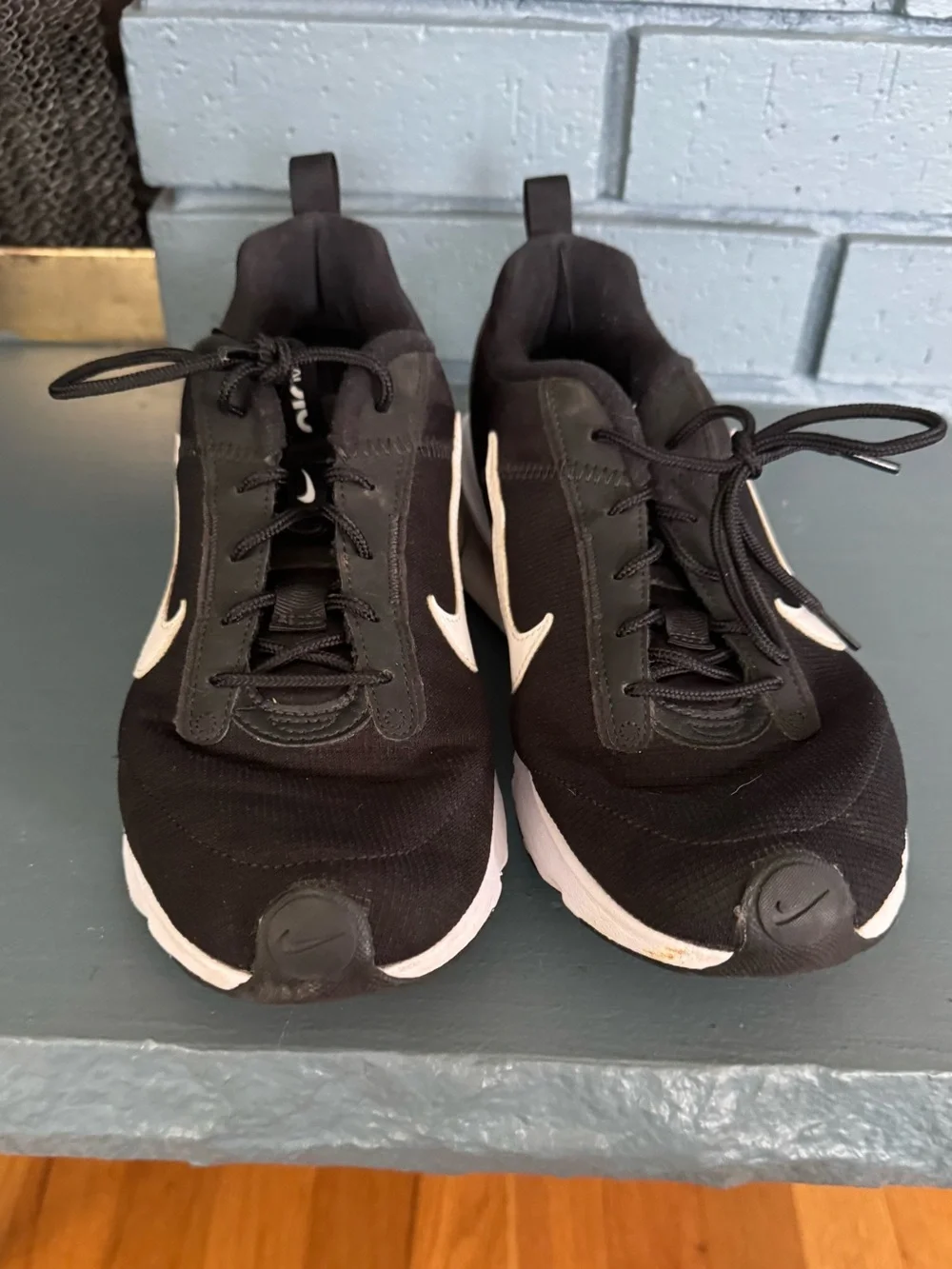 Nike classic black